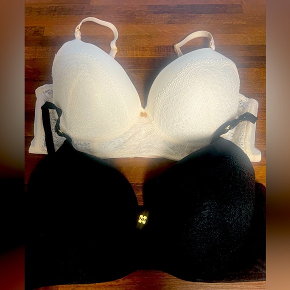 Nicole Miller, set of 2, bras, 36C - Picture 1 of 4